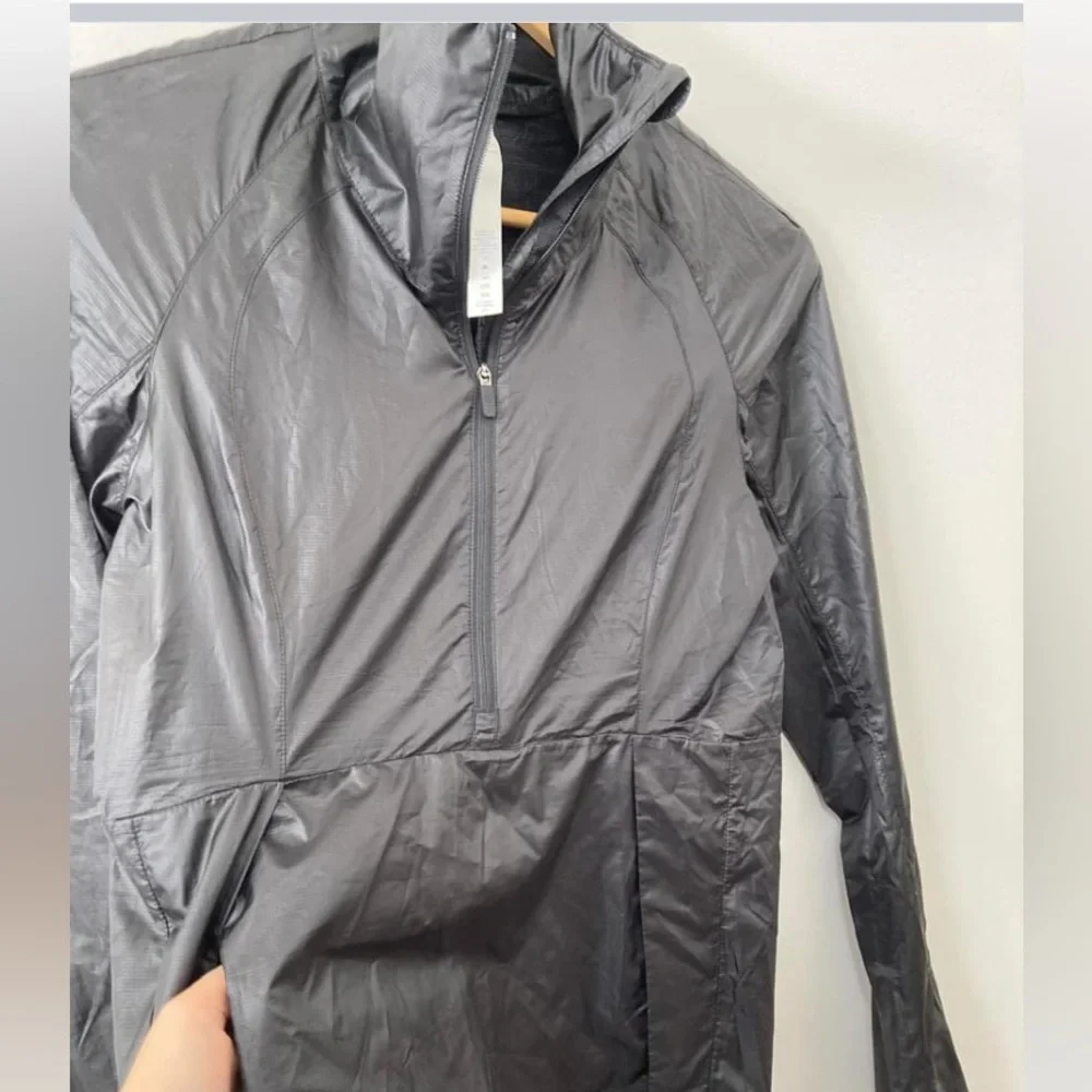 Lululemon Light Jacket - Picture 2 of 3